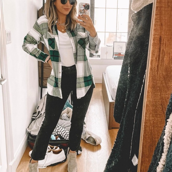 J Crew Black Kick Flare Jeans for Women - Picture 3 of 4